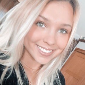 Meet your Posher, Isabel